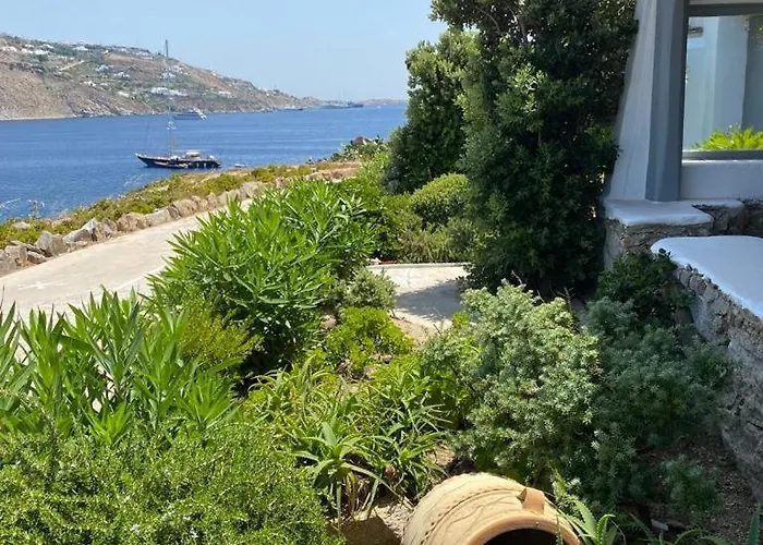 Beautiful House With Stunning Views In Costa Ilios Vakantiehuis